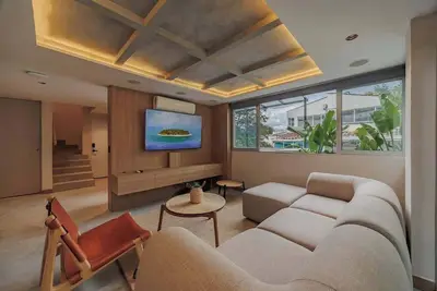 Image de |Ep| Top-Tier Apt W/Jacuzzi, Ac, Terrace, Office