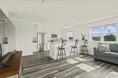 Image de Downtown Westerly Getaway Near Beaches & Mystic!