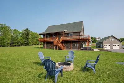 Image de New! Tee Time: Lake Access, Hot Tub, Fireplace, Dock!