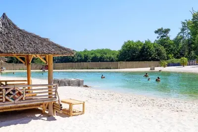 Image de 🌴 Mobil-home 2 chambres – Grande terrasse – Camping Tropical Sen Yan à Mézos 🌞