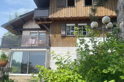 Image de Grande maison Chalet à la frontière de La Suisse