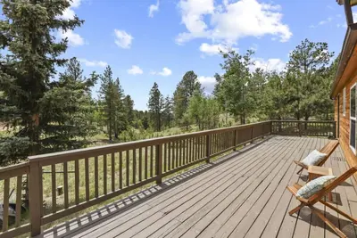 Image de Secluded Cabin in the Woods Pet Friendly