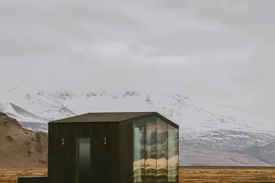 Image de Georg luxury lodge facing Seljalandsfoss with private spa, sauna & glass roof