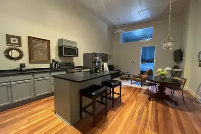 Image de Colony - The Flats Demopolis