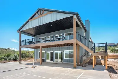 Image de BayView Lake House | Gaga Ball Pit | Pickleball | Basketball