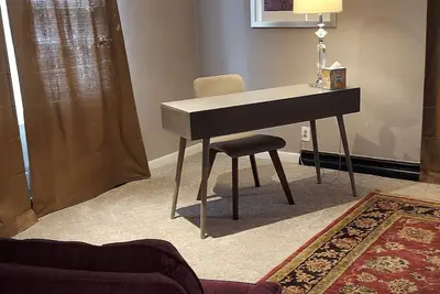 Image de Comfortable 1 Bedroom Apartment in Heart of Central City