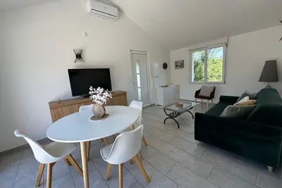 Image de Maison climatisée pour 4 avec vue