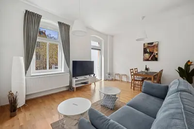 Image de 3 room bright old building - near Tu & center | Nulana Holiday Homes in Dresden
