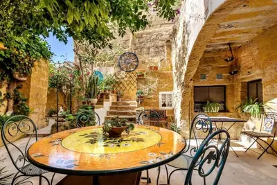 Image de Cosy Cottage In Restored House Of Character