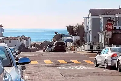 Image de The Beach, 3 Houses Away