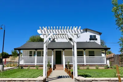 Image de Emerald Court's Farmhouse: Bbq +
