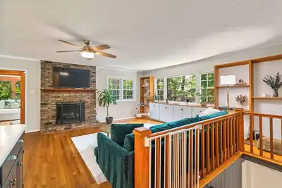 Image de The Enchanted Forest Haven - A Restorative Retreat