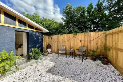 Image de Eco-Friendly Charming Tampa Cottage - Full Kitchen, Parking, Wifi