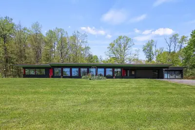 Image de Mid-Century At Friendly Hills w Guest Passes!