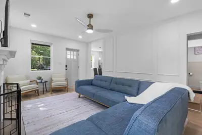 Image de Carolina Cottage Near Ft Jackson, 5Pts & Zoo! Sleeps 12-Spacious 4 bed/2. 5 bath!