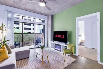 Image de Centric 2br In Heart of Dtphx Free Garage Parking