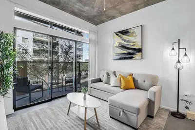 Image de Centric 2br |In Heart of Dtphx|Free Garage Parking
