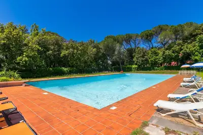 Image de Bel appartement pour 7 personnes avec Wifi, piscine, Tv, patio et parking