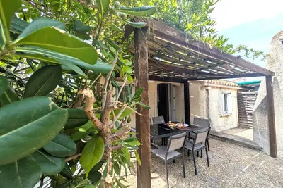 Image de Charmante maison rénovée avec grand Jardin à 2 pas de la plage - clim - parking