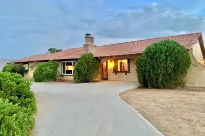 🌵 “Mountain View 2br Country  Home -Netflix – Spacious