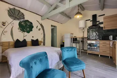 Image de Retraite paisible en maisonnette au bord d'un lac