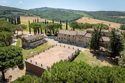 Image de Bel appartement dans une maison de vacances avec Wifi, piscine, Tv, près de Greve In Chianti