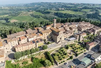 Image de Appartement dans une maison de vacances avec piscine, Wifi, Tv, près de Greve In Chianti