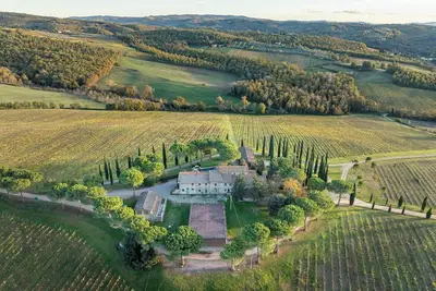 Image de Bel appartement dans une maison de vacances avec piscine, Wifi, Tv, près de Greve In Chianti