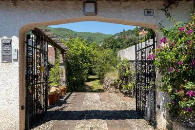 Image de Merveilleuse maison de vacances privée pour 6 personnes avec Wifi, animaux admis et parking