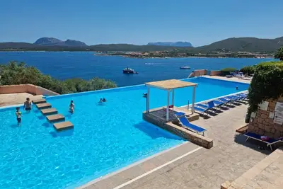 Image de Three-room apartment with balcony and sea-view infinity pool in Ladunia