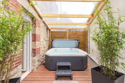 Image de Charmant Duplex avec jacuzzi, Guingamp centre