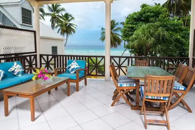 Image de Three Bedroom Apartment on the Beach