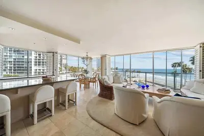 Image de Coronado Shores Resort Stay | Ocean Views, Beach Access, Beach Club, Pool, and Sports!