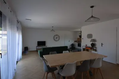 Image de Maison Noé ( Villa Neuve ) Spacieuse proche du centre Entièrement Climatisé