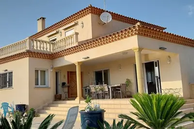 Image de Balaruc Les Bains (34). Belle, Grande Villa, Vue Panoramique, Jardin, Piscine.