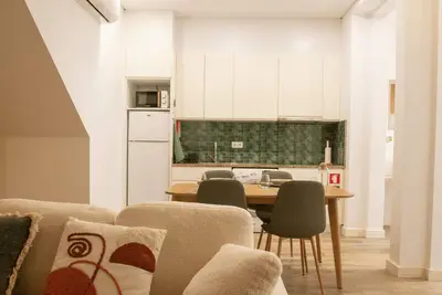 Image de T2 Pedra do Bonfim, with patio and barbecue, located in the center of Porto.