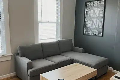 Image de Cozy 1-bedroom apartment with WiFi, Ac in charming St. Louis