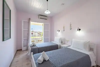 Image de Appartement 'Alexandros Studios 2' avec piscine commune, Wi-Fi et climatisation