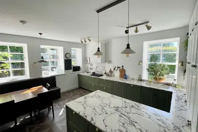 Image de Historic Woodland Getaway, Perfect for Cosy Gatherings - v family-friendly
