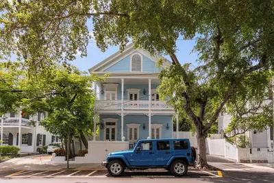 Image de Old Town: 4 En Suites, Pool, Private Parking Steps To Duval
