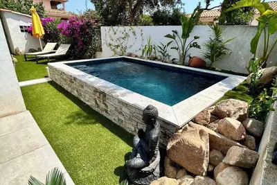 Image de Villa récente 3 chambres avec Piscine.