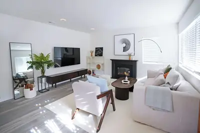 Image de Modern & Luxurious 3br near Sfo for Families/Executives Fast WiFi Free Parking