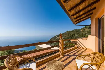 Image de Appartement 'Mandorlo' avec vue sur la mer, terrasse privée et Wi-Fi