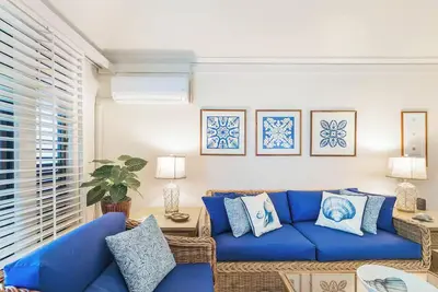 Image de Serenity awaits - located just steps from beautiful Poipu beach with A/C!