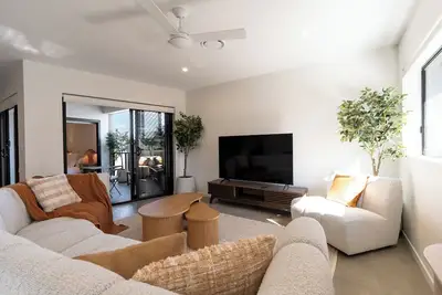 Image de Luxury 2bd apartment mountain view free parking walking distance to shopping
