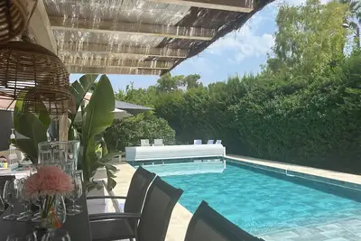 Image de Villa californienne avec piscine balinaise privée et proche plages à pieds