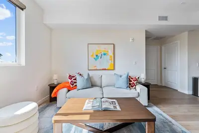 Image de Upscale Living in Downtown Glendale