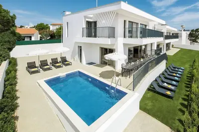 Image de Villa Lavenda, Stunning 8 bedroom villa with sunny pool, roof terrace & jacuzzi