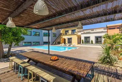 Image de Homerez - Villa charmante à Quelfes avec piscine partagée