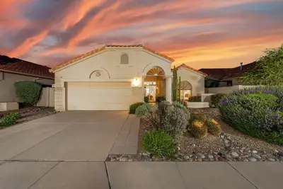 Image de Mountain Views / Fenced Yard / 2 Br 2 Ba / Garage